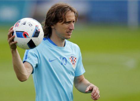 防守强硬反击高效 青岛主场胜山西