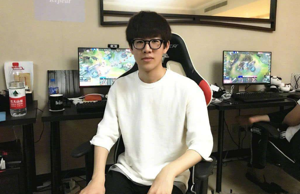 步后迅速回
